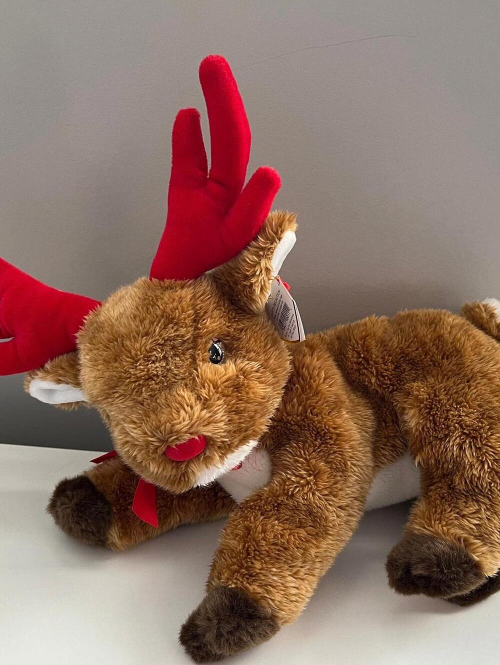 Ty Beanie Buddy âRoxieâ the Reindeer with Red Nose and Red Bow (12 inch)